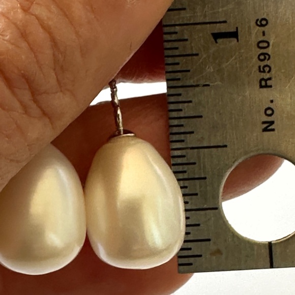 🌟 AAA White Cultured Pearl Dangle Earrings • 925 Sterling Silver 🌟 - Picture 2 of 7
